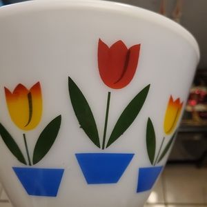 Fire king tulip bowl